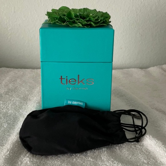 🦚TIEKS GREEN FLOWER AND BAG🦚 - Picture 7 of 13